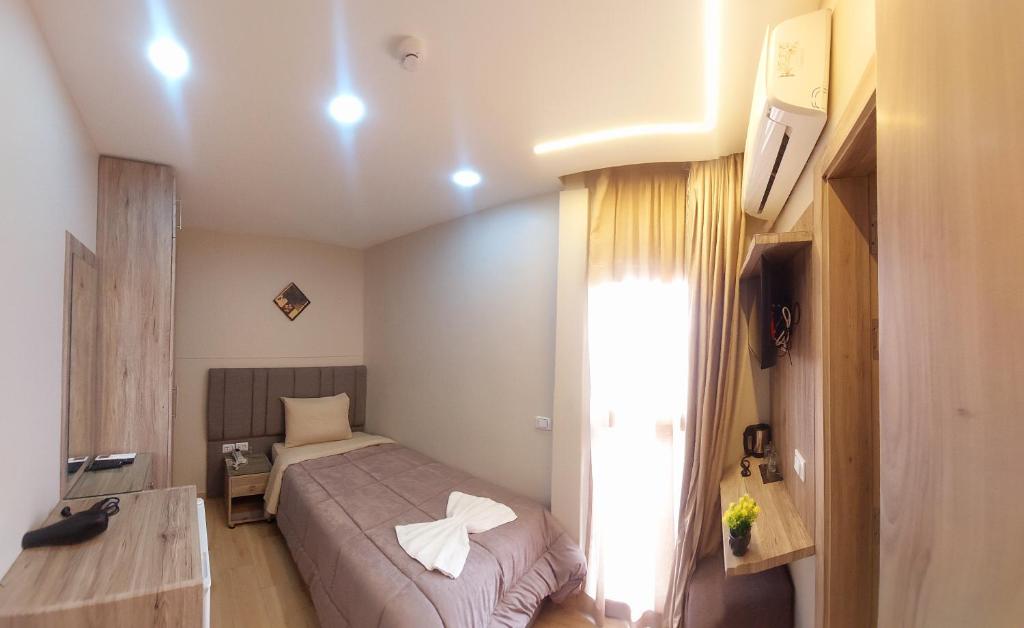 Holy Sheet Plus - Boutique Hotel - 1