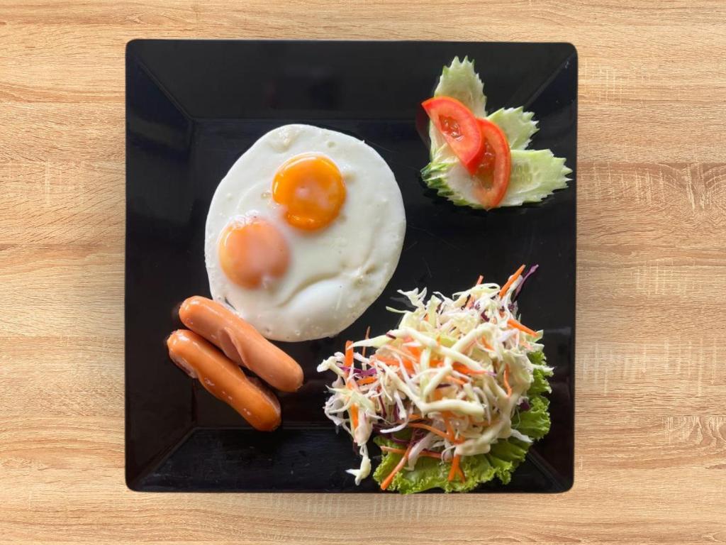 ホテルの敷地内または近くでの食事または食べ物