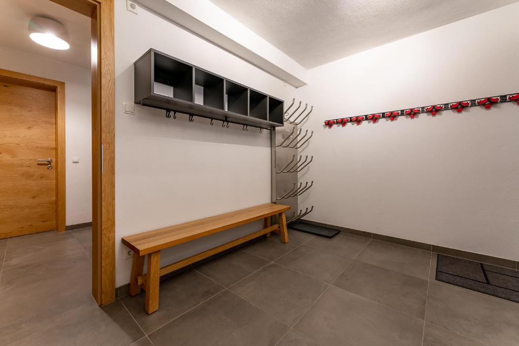 TV a/nebo společenská místnost v ubytování Chalet Edelweiss
