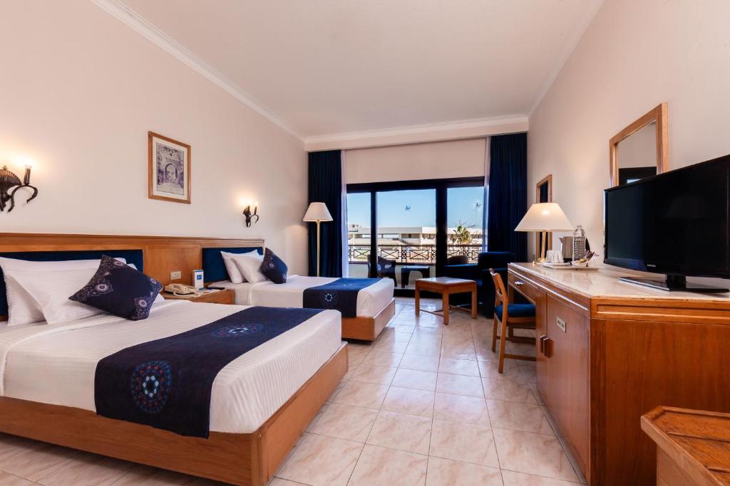 Pharaoh Azur Resort - 1