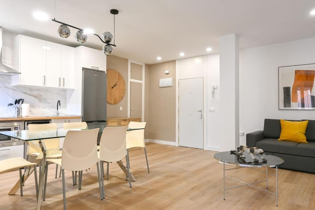 For You Rentals Amplia Casa temporal Madrid de 3 Dormitorios M VIL45