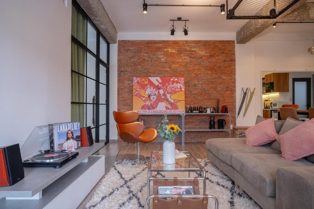 Gallery image with a fresh perspective