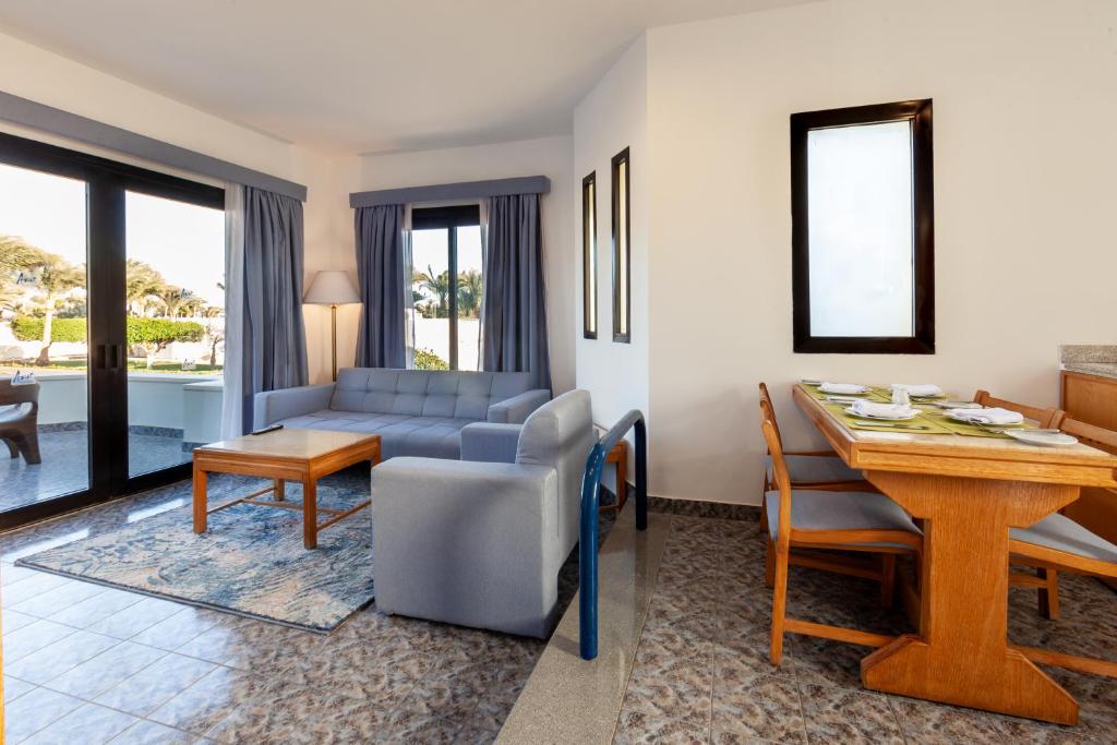 Pharaoh Azur Resort - 19