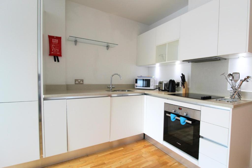 Tooley Street Apartments by Viridian Apartments - Two-Bedroom Apartment