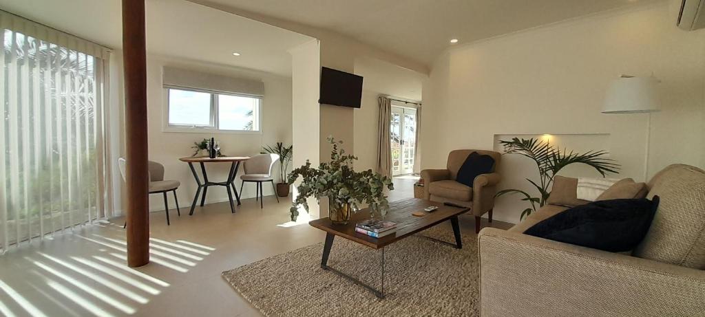 Hill Moi Country stay by the Sea - King Room With Garden View