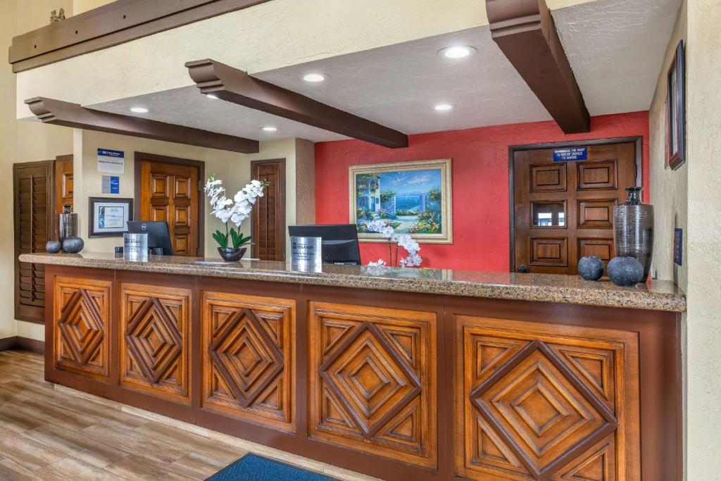 Best Western Americana Inn photo