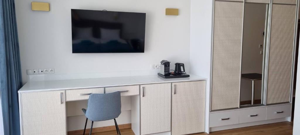 Kuchyň nebo kuchyňský kout v ubytování Villa Le Lux