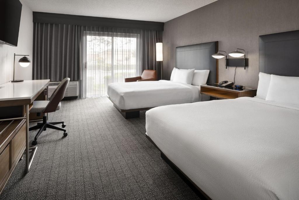 Courtyard by Marriott San Mateo Foster City - Habitación Queen Con Dos Camas Queen