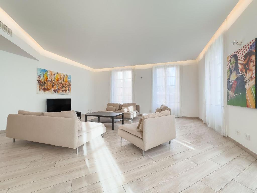 Photo de la galerie de l'établissement Tony Allard by Winsome Destination 2A, à Cannes