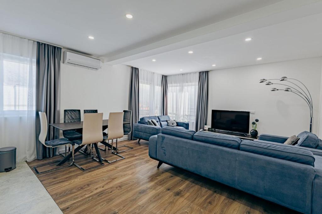 TV a/nebo společenská místnost v ubytování Bečići lux