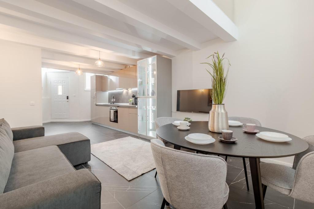 Apartament Ultra-Central Lux + Free Parking + Self Check-In - Apartment Mit 1 Schlafzimmer
