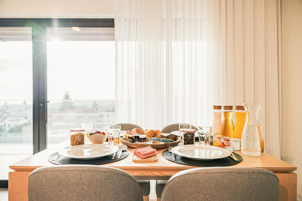 
Apartment with Terrace
