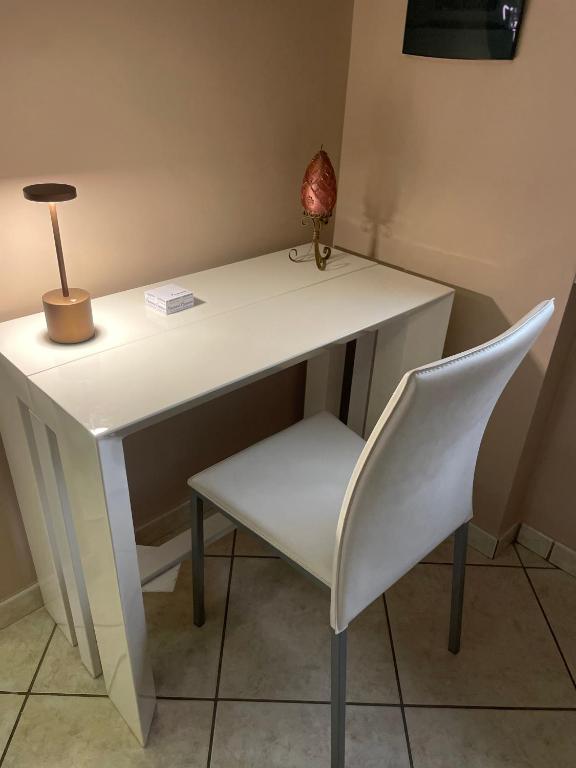 TV a/nebo společenská místnost v ubytování Pompei Home Apartament