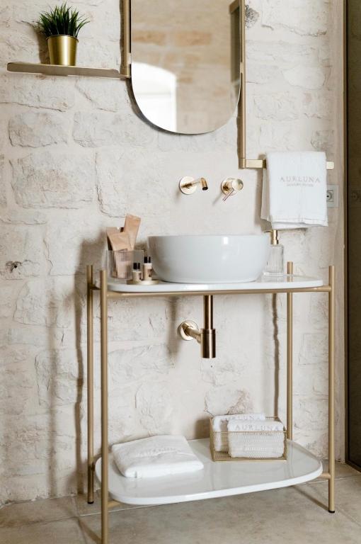 Aurluna Luxury Suites - 8