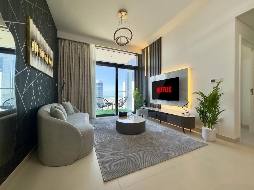 Beautiful view of Luxury High Rise Ocean Views