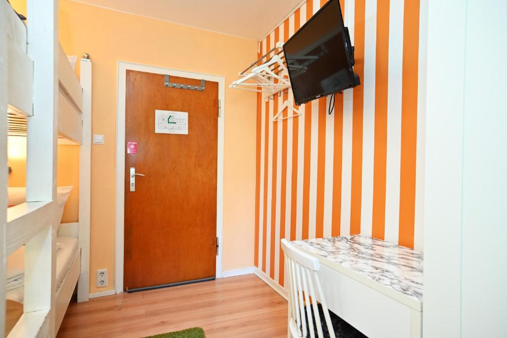 Self check in City Hostel Nordstern - Resim 16