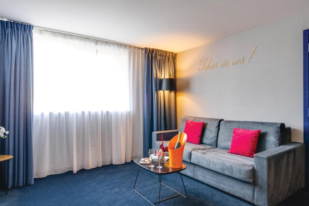 Posezení v ubytování Van der Valk Hotel Liège Congres