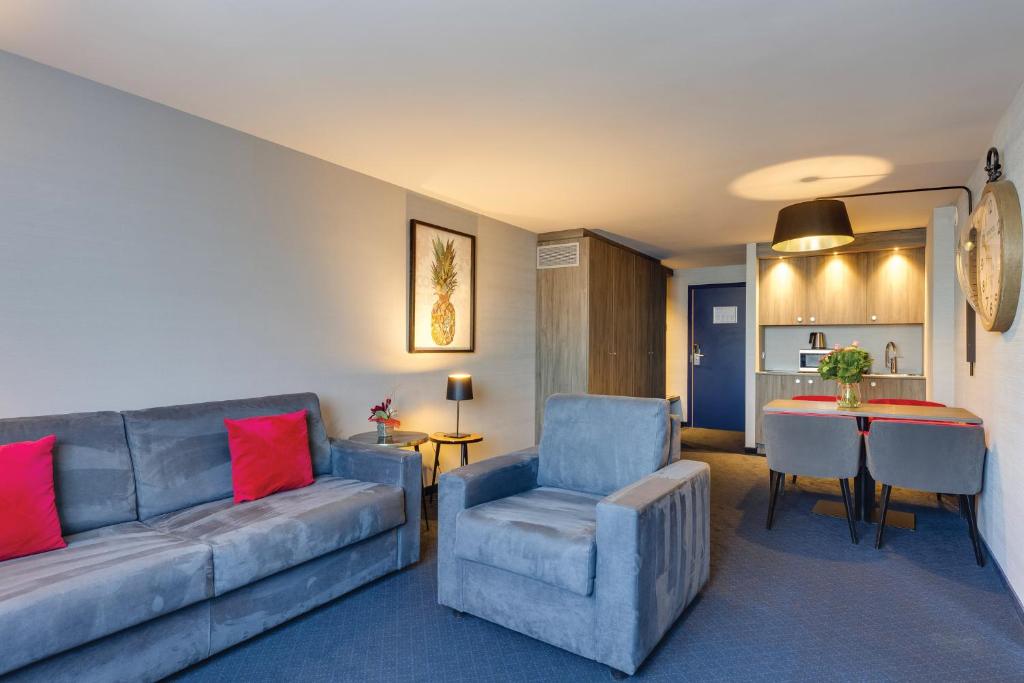 Posezení v ubytování Van der Valk Hotel Liège Congres