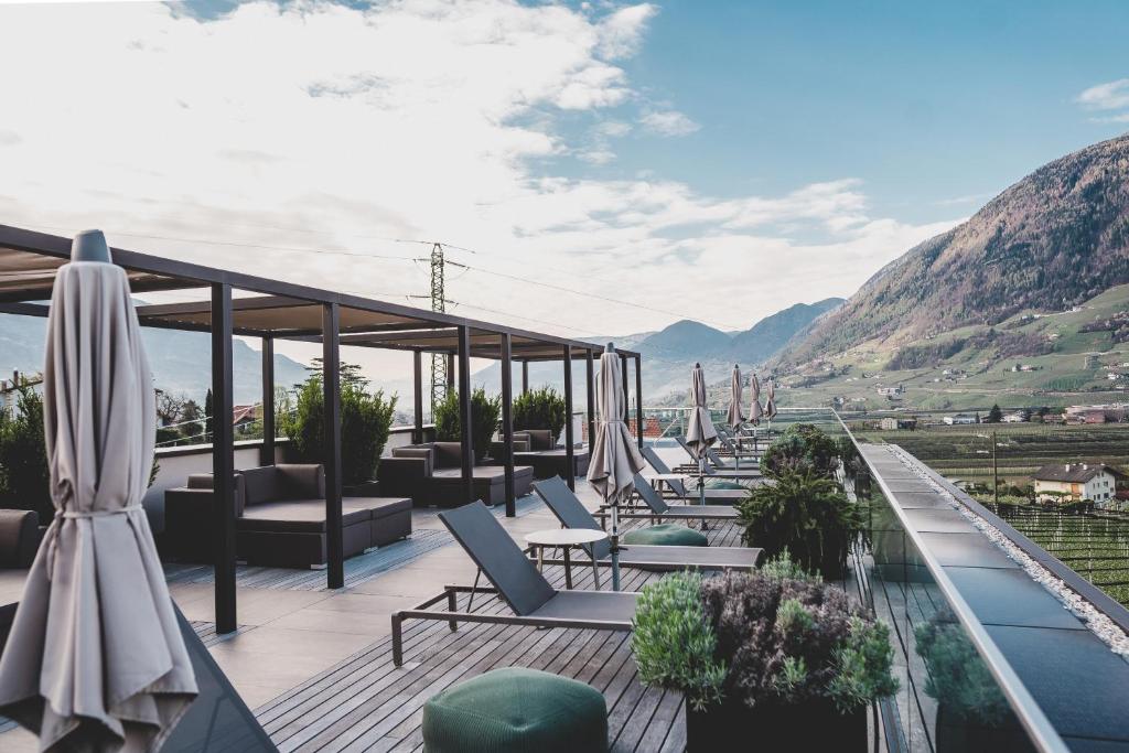 Nespecifikovaný výhled na hory nebo výhled na hory při pohledu z hotelu