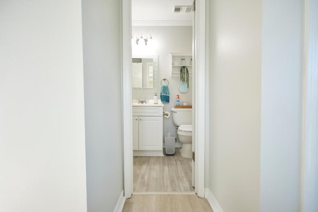 Ein Badezimmer in der Unterkunft Summer Breeze D212 - Bungalow 6