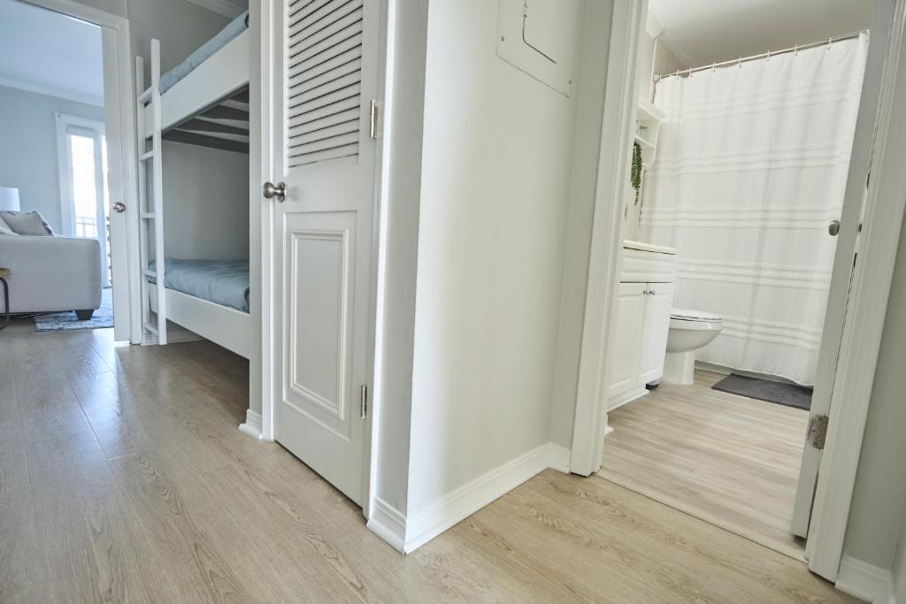 Ein Badezimmer in der Unterkunft Summer Breeze D212 - Bungalow 6