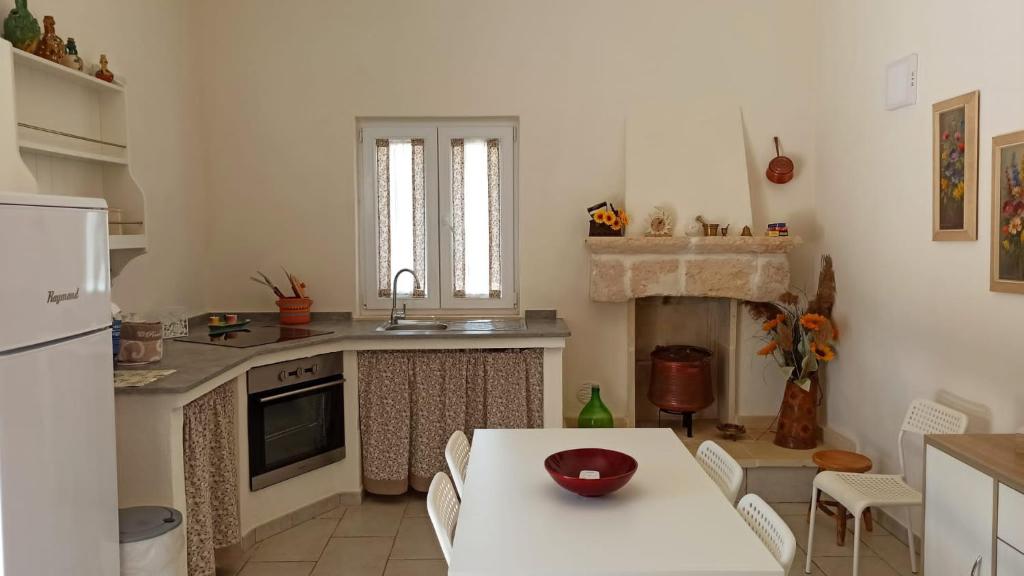 Кухня или мини-кухня в Italianway - Villa Butticchio
