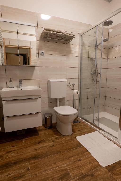 Little Vienna Silver Apartment - 5