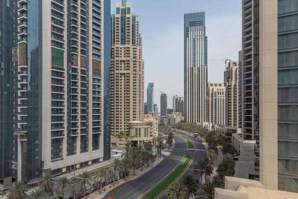 a street in a city with tall buildings at Frank Porter - BLVD Heights T1 in Dubai