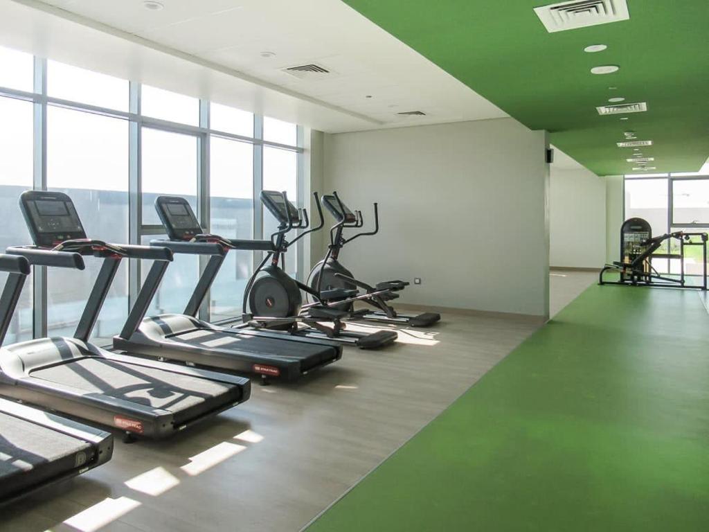 Fitness centrum a/nebo fitness zařízení v ubytování Frank Porter - Aura by Azizi