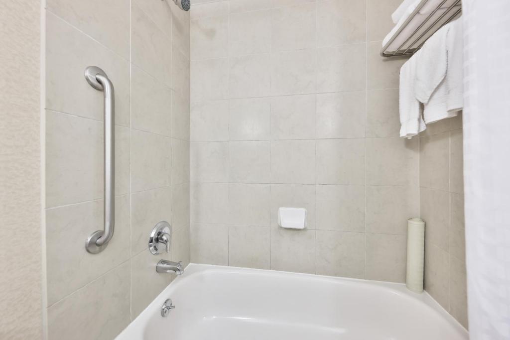 Admiral Inn Mississauga - Resim 22