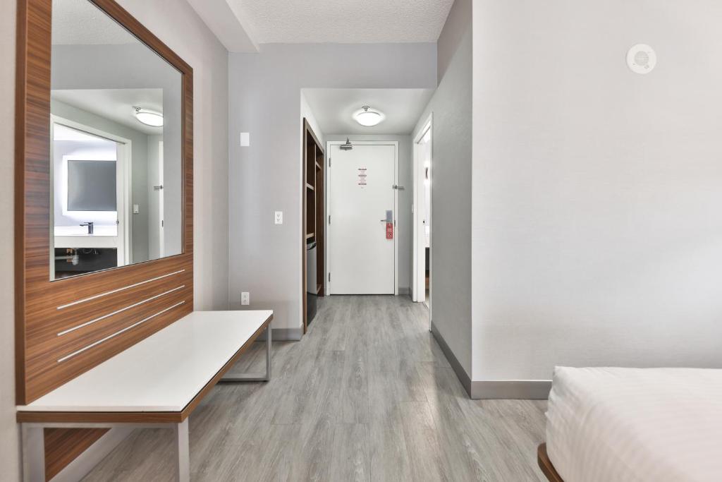 Admiral Inn Mississauga - Resim 24