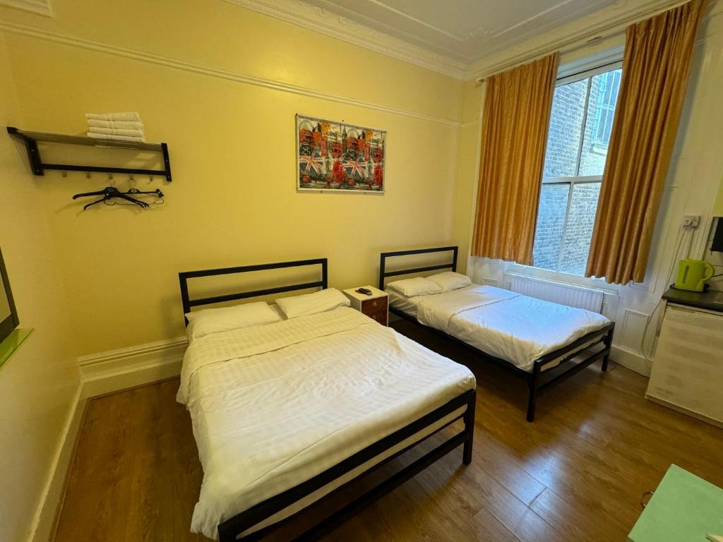 Anwar House - Camera Tripla Con Bagno
