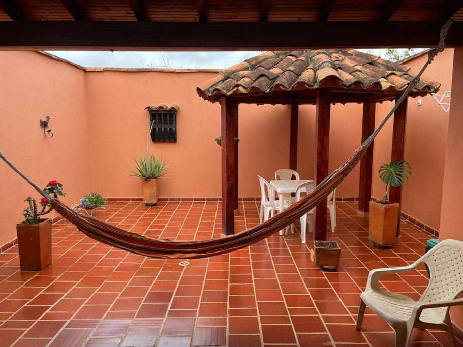 veranda con amaca e gazebo di Villa Concha a Villanueva