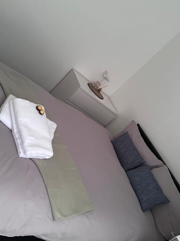 Ένα ή περισσότερα κρεβάτια σε δωμάτιο στο 3 bed house in Leicester!