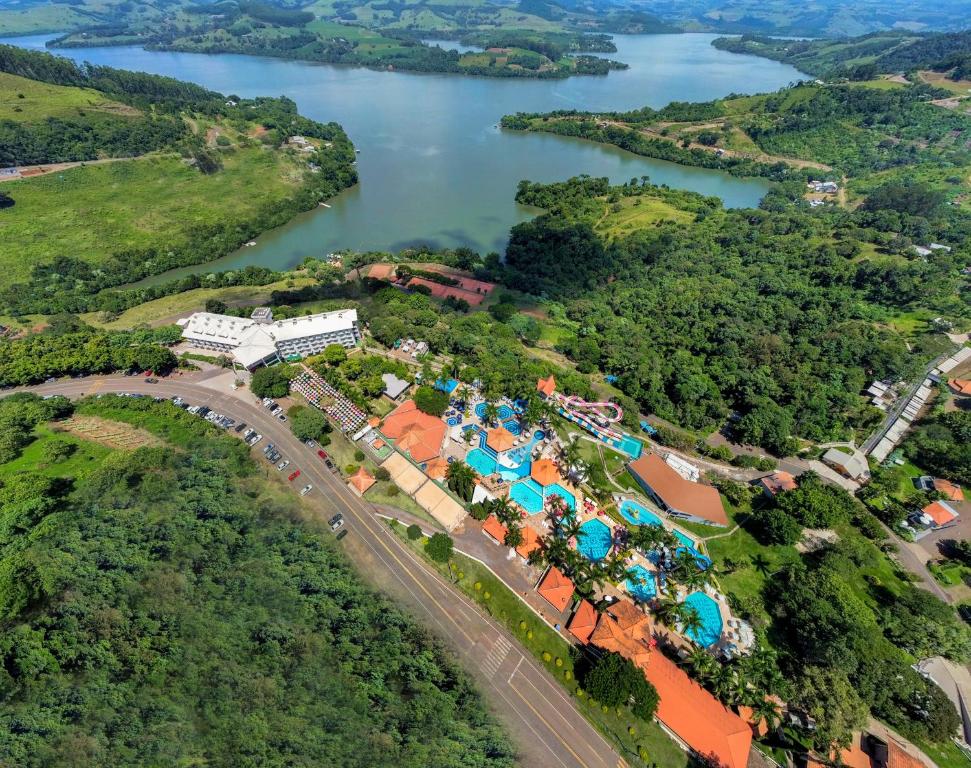 an aerial view of a resort with a lake at Itá Thermas Resort e Spa in Itá