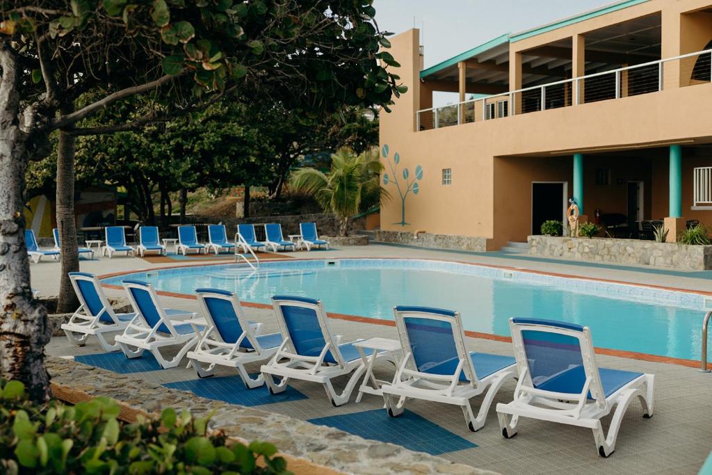 Bazén v ubytování Grapetree Bay Hotel and Villas nebo v jeho okolí