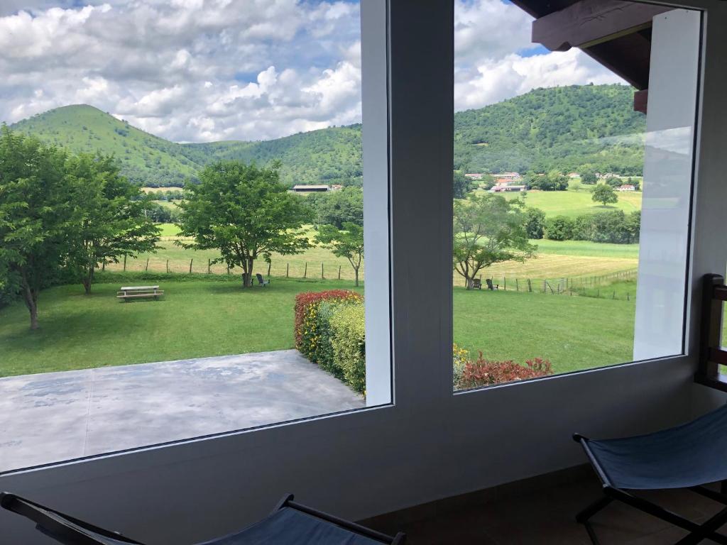 Nespecifikovaný výhled na hory nebo výhled na hory při pohledu z apartmánu