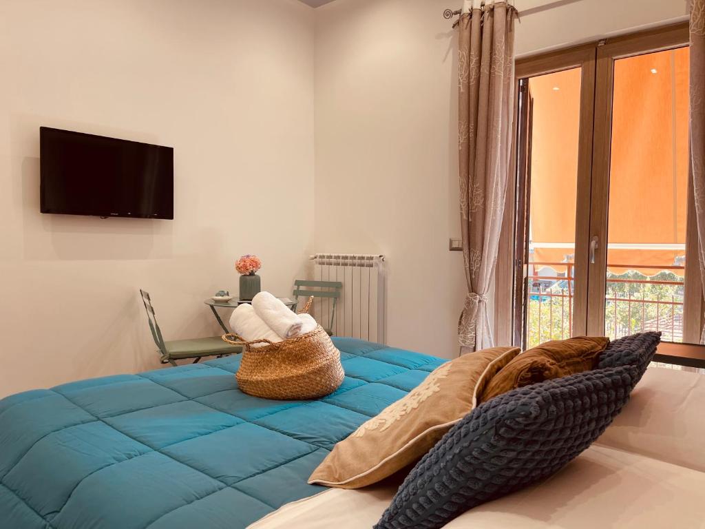A television and/or entertainment centre at Dimora Bellini