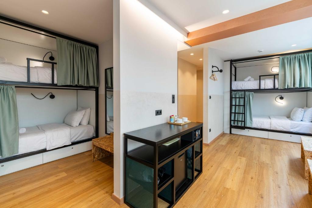 
Economy Quadruple Room
