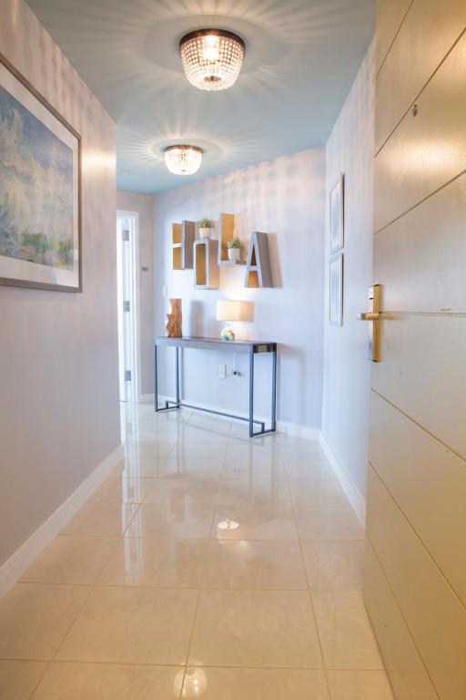 Fotografie z fotogalerie ubytování Coconut Grove 10th Floor private unit Parking Included v Miami
