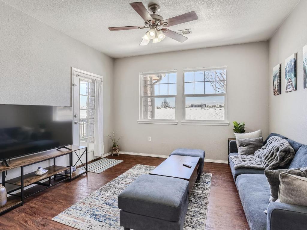 1BR Condo near Dove Valley - One-Bedroom Apartment