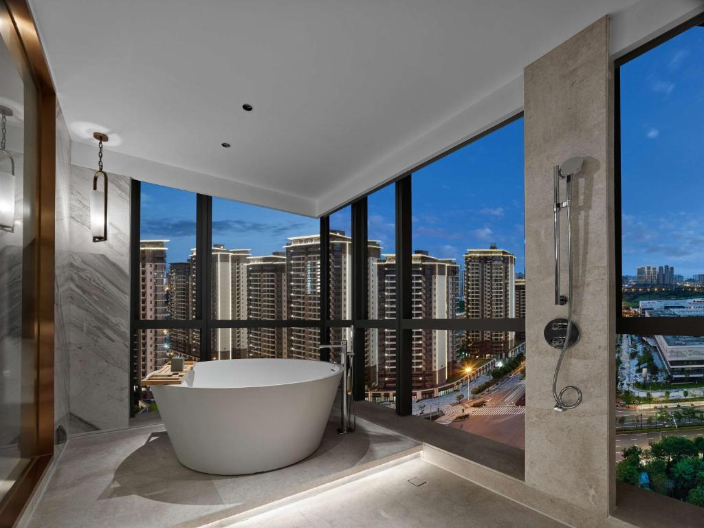 Koupelna v ubytování Doubletree By Hilton Nanning Wuxiang