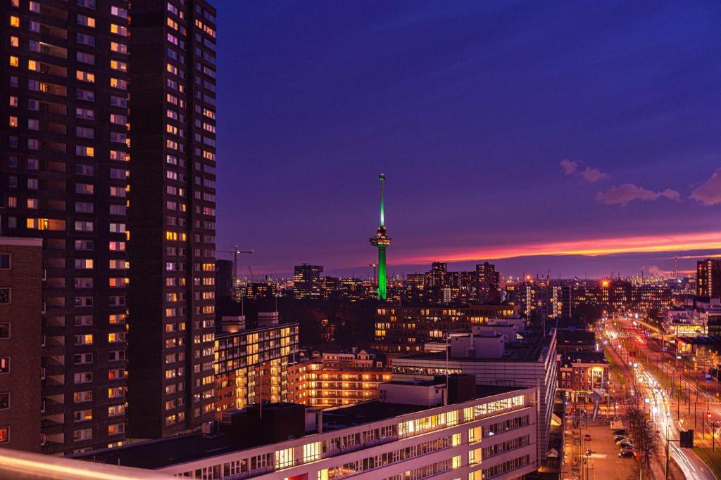 DoubleTree by Hilton Rotterdam Centre