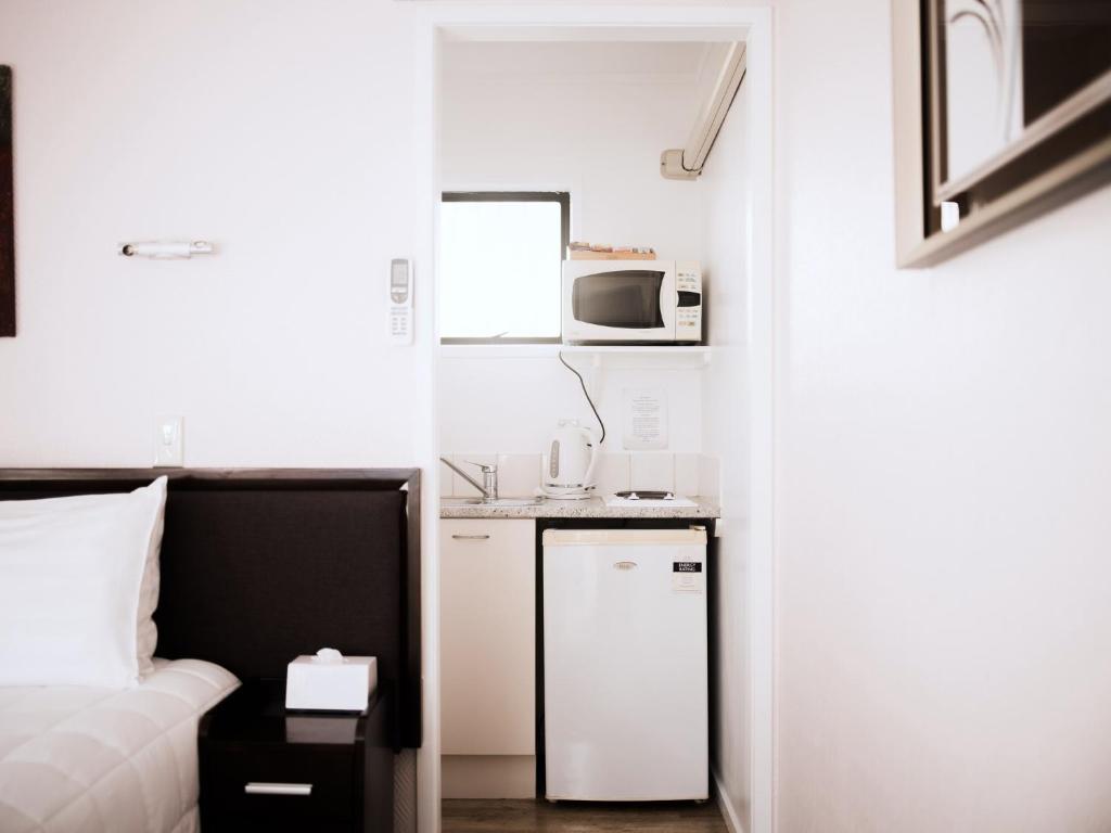 Tudor Court Motor Lodge - Resim 17