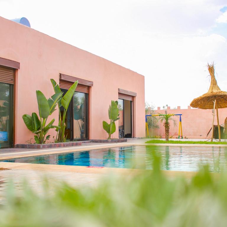 Bazén v ubytování Hotel Jnane riad nebo v jeho okolí