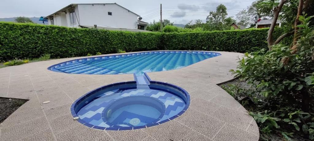Bazén v ubytování Finca del Eje nebo v jeho okolí
