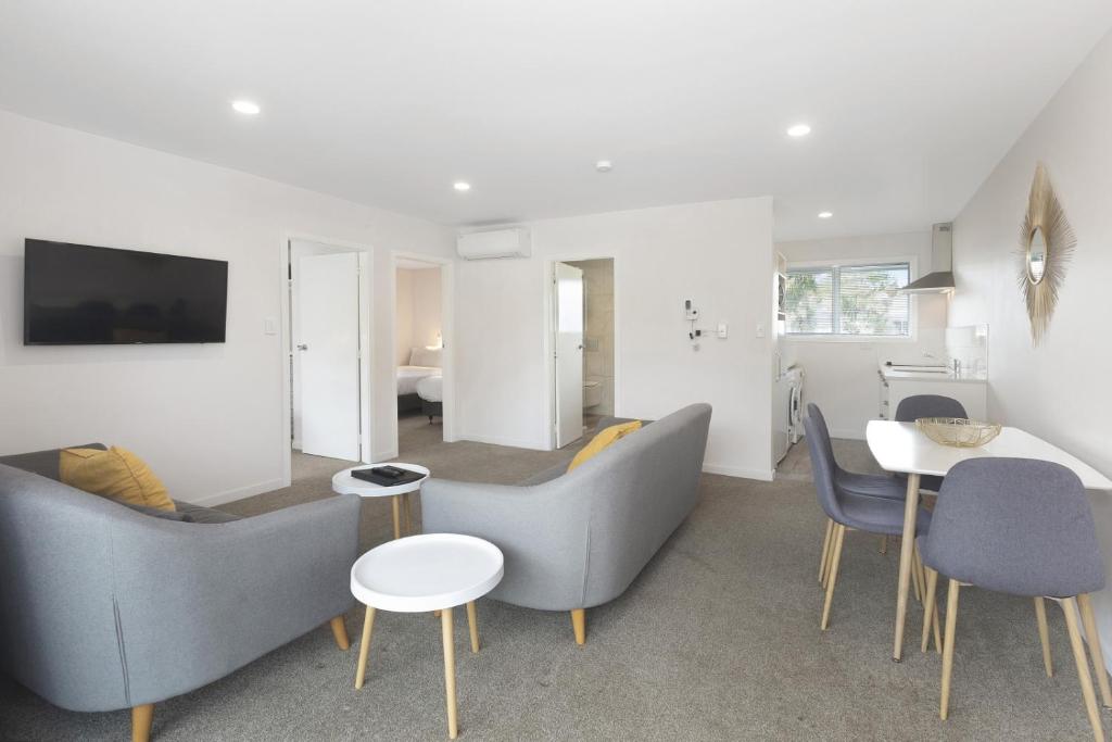 The Adelphi - Resim 42