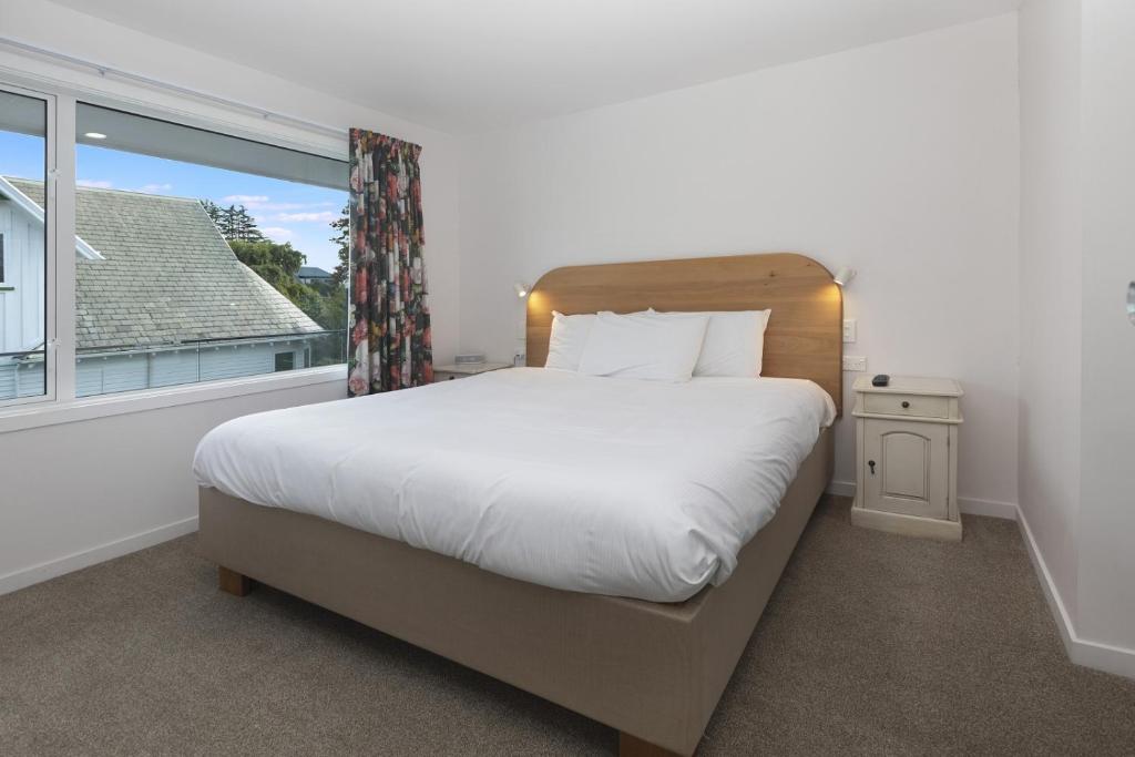 The Adelphi - Resim 33