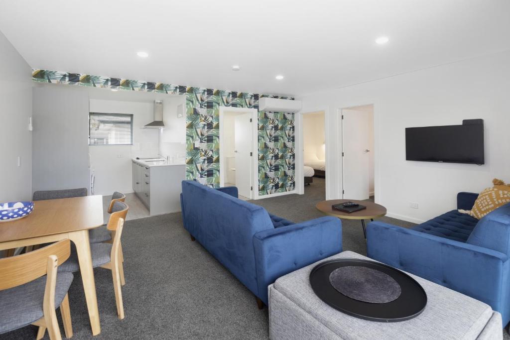 The Adelphi - Resim 39