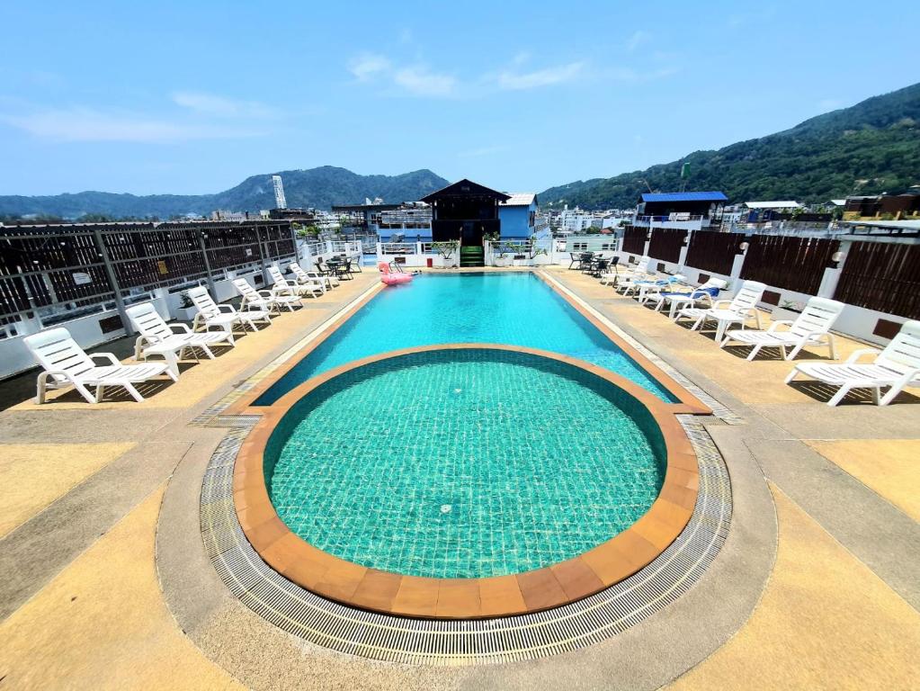 Issara Patong Beach - Resim 31